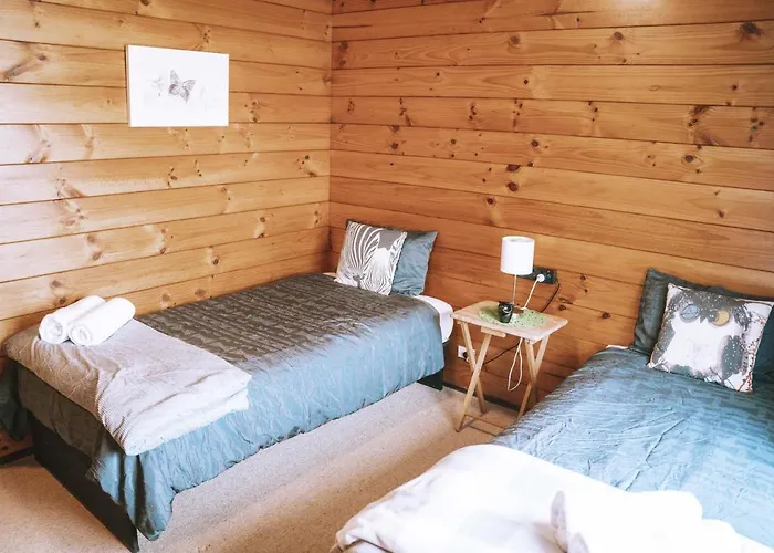 Holiday home 3 Bedroom Sleeps 6 Fast Wifi Free Parking Ideal For Families Or Longer Work Rotorua