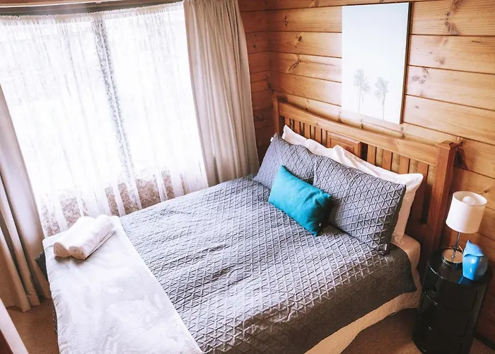 3 Bedroom Sleeps 6 Fast Wifi Free Parking Ideal For Families Or Longer Work Holiday home
