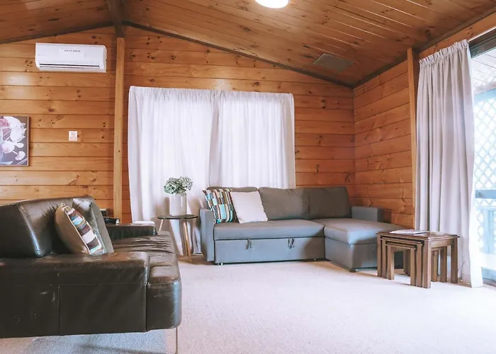 3 Bedroom Sleeps 6 Fast Wifi Free Parking Ideal For Families Or Longer Work *