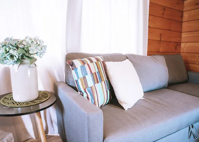 Holiday home 3 Bedroom Sleeps 6 Fast Wifi Free Parking Ideal For Families Or Longer Work
